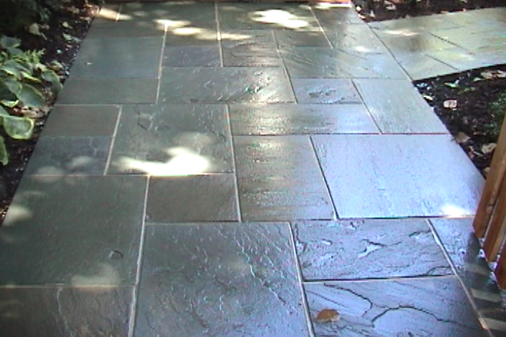 bluestone_paving_4.JPG
